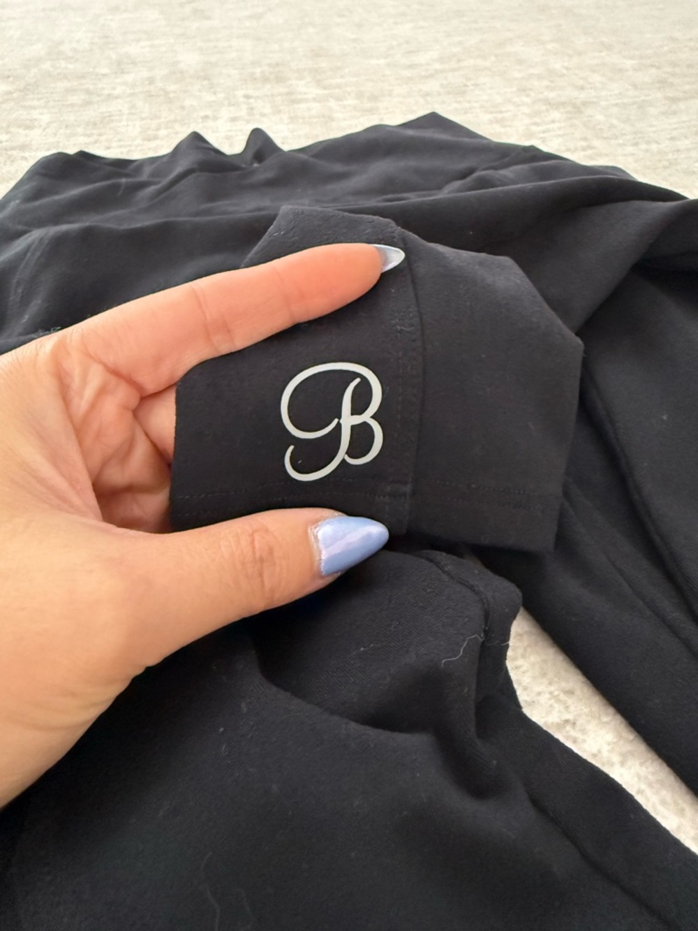 Bombshell Sportswear Contour Legging — Black - Picture 5 of 6